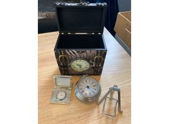Assorted Decorative Tabletop Clocks