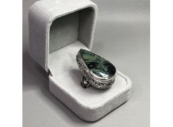 Beautiful Large Sterling Silver / 925 Filigree Cocktail Ring With High Polished Teardrop Green Sodalite