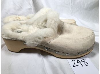 Very Nice White Shearling UGGS - Wooden Sole - These Are FANTASTIC Uggs- Super Comfortable - WOW Amazing !