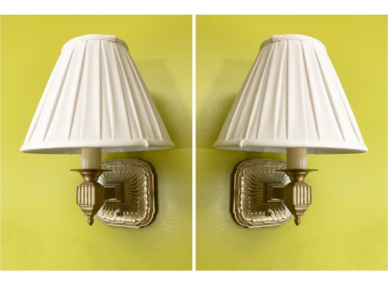 A Pair Of Art Deco Wall Sconces - 1/10