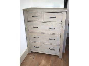 Great Looking NE Kids Dresser - Nice Whitewashed Finish - Five Drawers - Two Over Three - Great Piece !
