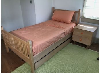 Very Nice Like New ROOM & BOARD Single / Twin Trundle Bed With Two Drawer Strand / Table-  SIGNATURE SLEEP