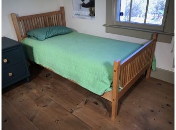 Very Nice Twin / Single Bed - Headboard - Foot Board With Rails - Very Clean Mattress - Like New Condition