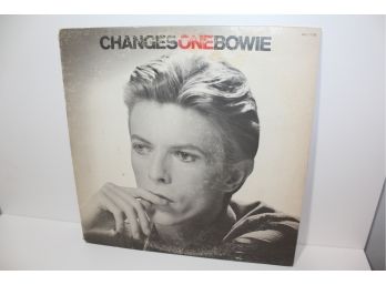 1976 Album By David Bowie - Changesonebowie
