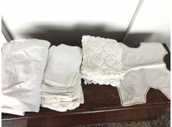 A Smaller Group Of Assorted Linens - Place Mats, Table Decor, Hankies - Many Antique