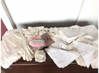 A Large Group Of Linens - Napkins, Table Clothes, Hand Towels, Hankies Etc - Many Antique