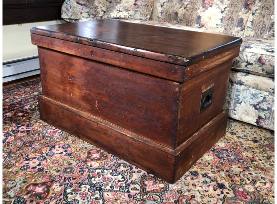 Amazing Antique Carpenters Chest / Trunk - All Dovetailed Construction - GREAT Old Patina - Great Wear !