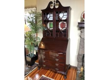 Beautiful 1930-1940 Governor Winthrop Drop Front Secretary Desk - With Bookcase Top - Very Nice Condition