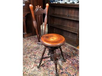 Lovely Antique Victorian Stool / Piano Stool - Walnut 1870-1890 - Beautiful Cast Metal Feet With Glass Balls
