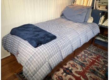 Great Single / Twin Trundle Bed With Drawers PLUS All Linens & Pillows Including Ralph Lauren Comforter