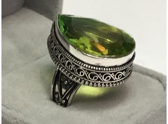 Wonderful Large 925 / Sterling Silver Cocktail Ring With Teardrop Peridot - Very Nice Silver Filigree Work