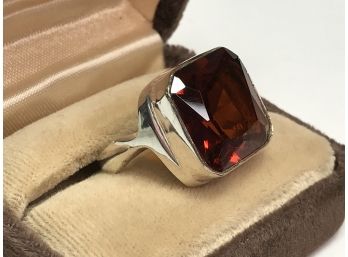 Very Pretty Sterling Silver / 925 Ring With Orange / Brown Topaz -very Nice - Simple But Elegant - Nice !