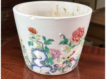 Antique ? Vintage ? Chinese ? Asian ? Porcelain Pot - All Hand Painted - Looks To Be Very Old - Very Nice Item