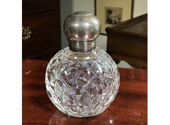Wonderful Large Antique English Perfume / Scent Bottle With Hallmarked Sterling Lid & Crystal With Stopper