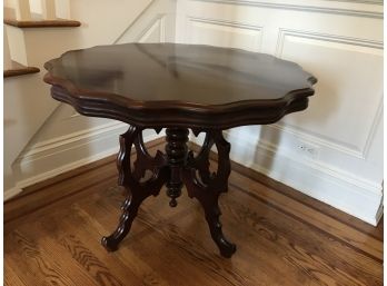 Antique Victorian Early 1900s Mahogany Parlour Table - 37'D X 28'H