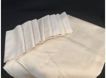 Waterford Linens - Tablecloth 98' X 64' And Set Of 8 Napkins - Appear Unused