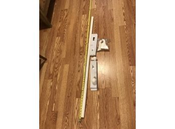Off White Wooden Curtain Rod With Two Brackets - 52'