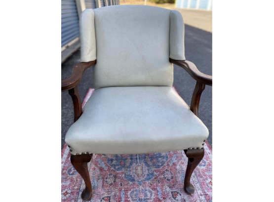White Leather Sitting Chair