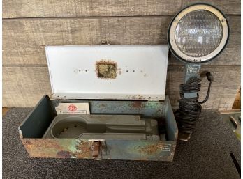 Vintage Smith Victor Model L8 Flood Or Spotlight In A Super Cool Metal Tool Box