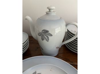 Mid-century Bing And Grondahl 'Falling Leaves' China Service