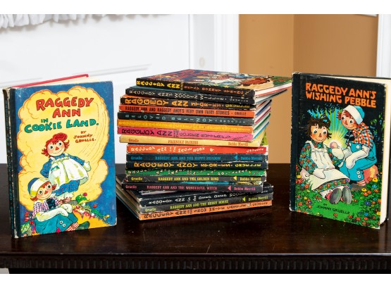 Amazing Raggedy Ann And Andy Book Collection
