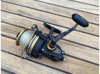 Vintage Penn 650 SS High Speed 4.8:1 Spinning Reel 3 Ball Bearings Working Condition Needs To Be Cleaned