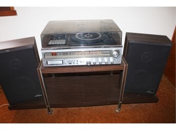 Vintage Zenith 4041 AM - FM, 8- Track, Cassette, Record Player With Zenith Allegro Speaker System MC500