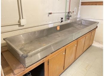 A Large Metal Sink/basin With Drain - Beer On Ice!