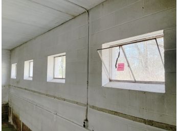 4 Metal Frame Operational Industrial Windows - Garage