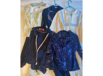 Two Vintage Oscar De La Renta Small Jackets & Three Saks 5th Avenue Nightgowns & Robes