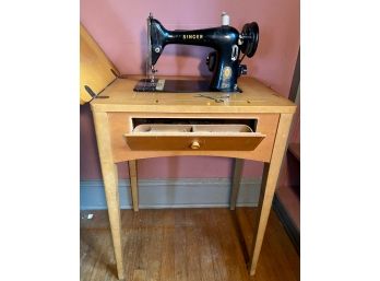 Vintage Singer Sewing Machine In Maple Table