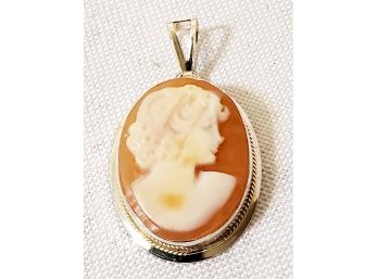 Lovely Sterling Silver 925 Coral Shell Cameo Pendant