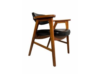 Black Naugahyde Mid Century Modern Arm Chair