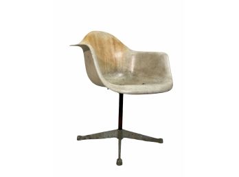 Vintage Herman Miller Fiberglass Shell Chair