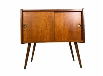 Beautiful Mid Century Modern Record Cabinet With Dividers