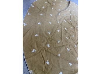A Vintage Table Cloth With Mustard Yellow And Cream Embroidered Leaf Design - 64 In Diameter