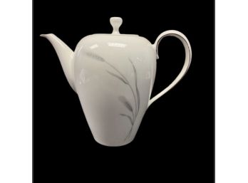 Beautiful Johann Haviland Tea Pot From Bavaria Germany
