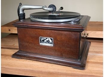 Antique VICTOR Phonograph - Victor Talking Machine Record Player - Mahogany - Turns Slowly - Needs Cleaning