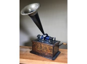 Antique EDISON Cylinder Player With Horn - Oak Case & Lid - Works But Is Slow / Stops - Great Old Piece