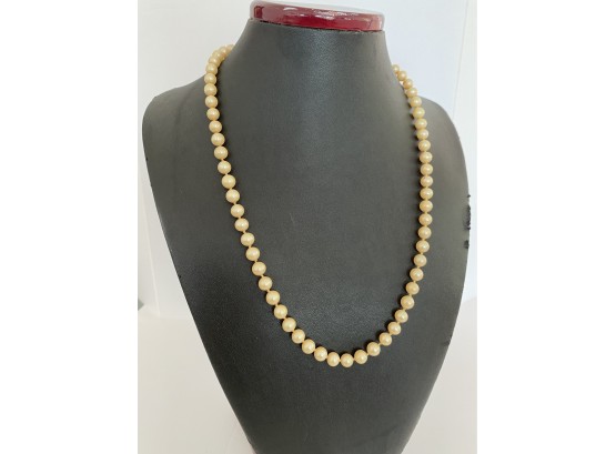 Vintage 14K Yellow Gold & Cream Pearl Necklace