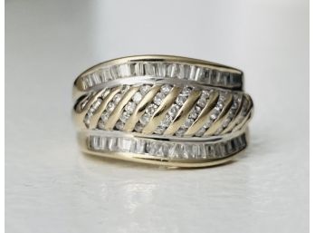 Huge 18K White Gold , Round & Baguette Diamond Ring
