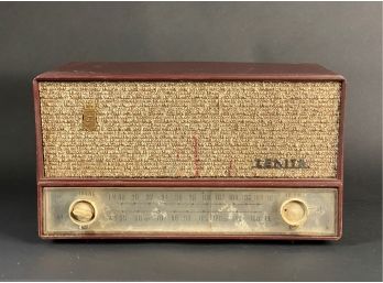 A Mid-Century Zenith Table Radio
