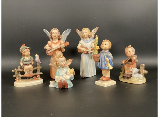 A Lovely Assortment Of Vintage Hummel Figurines