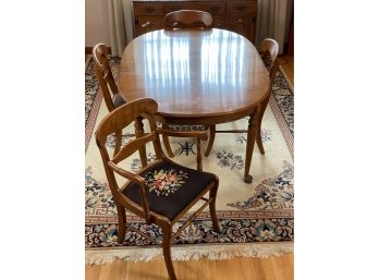 A Beautiful Ethan Allen Dining Table, Leaves, Pads & Four Chairs