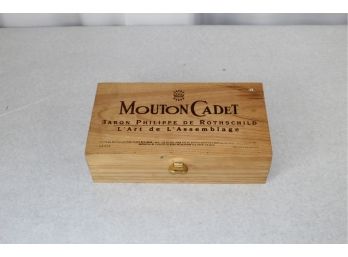 Mouton Cadet Box