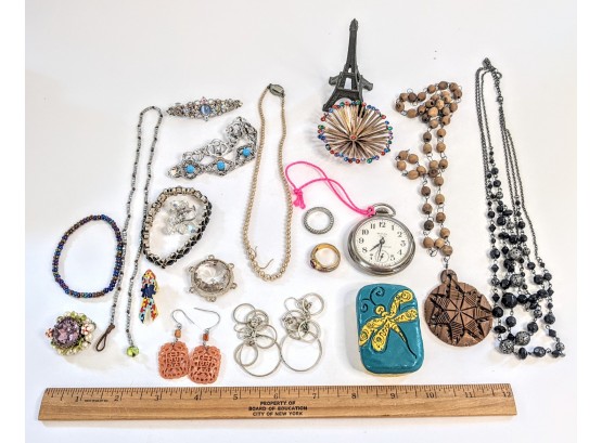 Selection Of Appealing Costume Jewelry -- What You See Is What You Get!