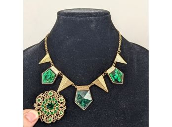Spectacular Pair Of Rich Green Jewelry - Married Necklace And Brooch Combo