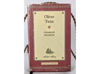 Oliver Twist By Charles Dickens Complete And Unabridged 2003 Edition Illustrations By George Cruikshank