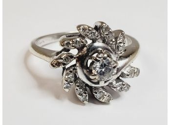 Super 14k White Gold Flower Design Diamond Ring
