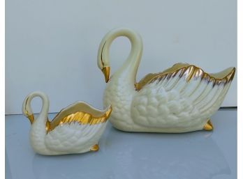 Vintage Ceramic Pair Of Swans With 24Kt. Gold Trim